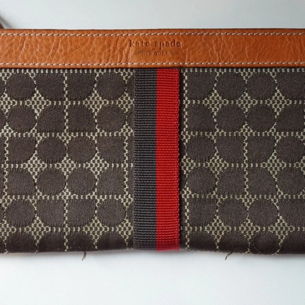 Kate Spade Wristlet Leather Trimmed Printed Tile Weaved‎ Fabric Brown Tan